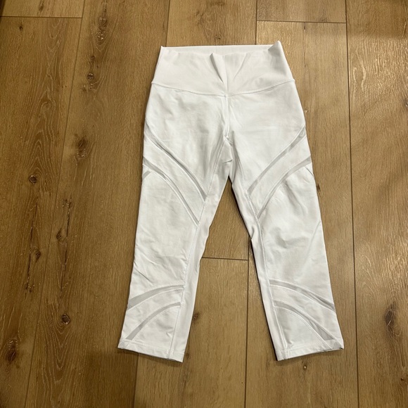 lululemon athletica Pants - White cropped lululemon size 8 leggings